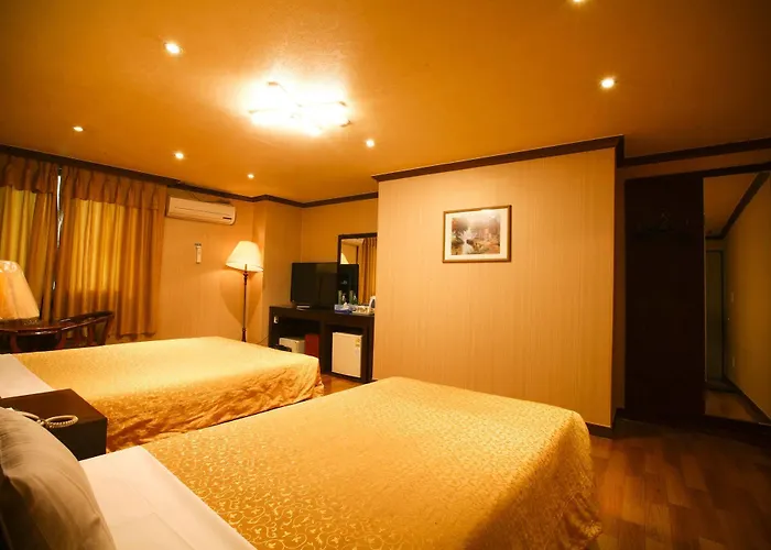 Namdaemun Palace 3*